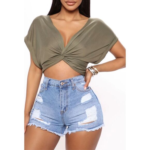 Cropped twist front plunge top NWT size small - Picture 2 of 4